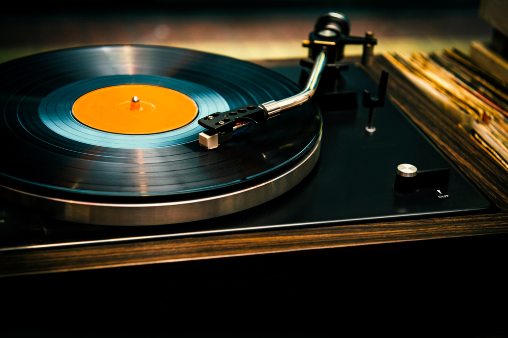 Vintage,Record,Player,,While,Playing,The,Record,,Black,Platter.